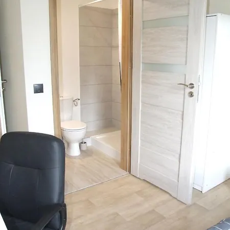 White Przy Wyspie Opatowickiej 民宿 *