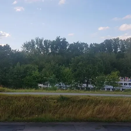 White Przy Wyspie Opatowickiej