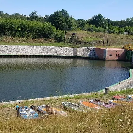 White Przy Wyspie Opatowickiej 弗罗茨瓦夫